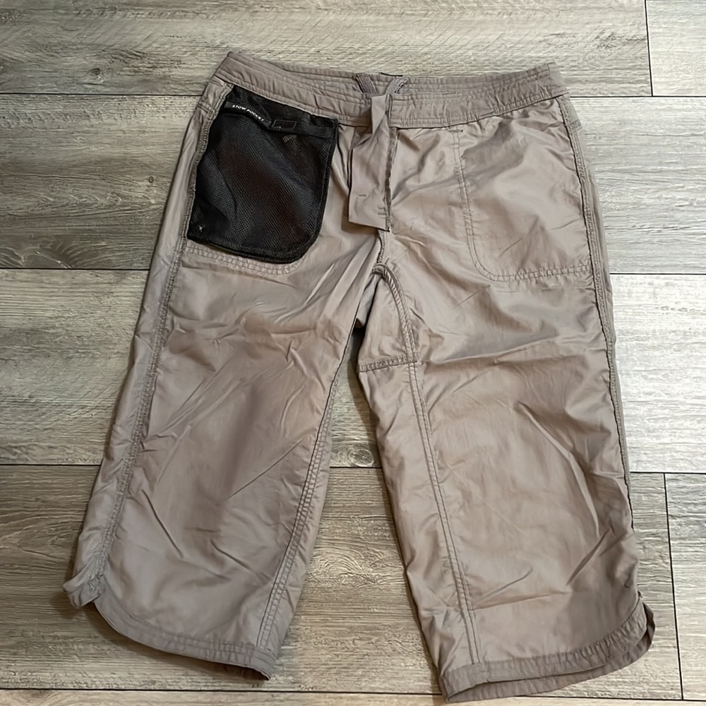 The north face, capri, size 10, gray, adventure/outdoor - Picture 6 of 9